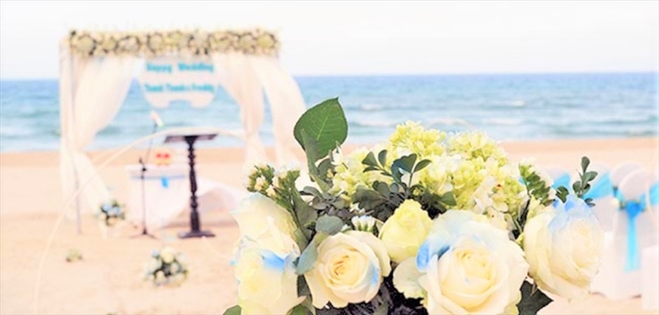 Sea Breeze Wedding at Sandy Beach