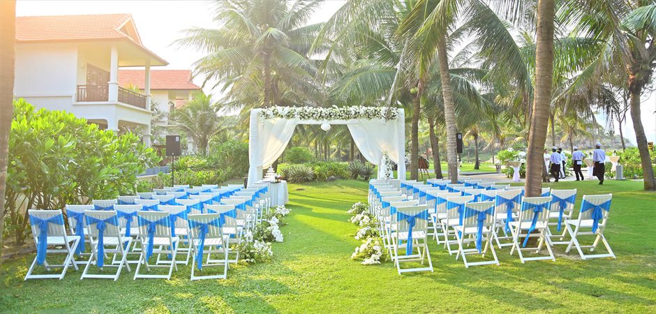 Fresh Wedding at Diamond Villa Garden