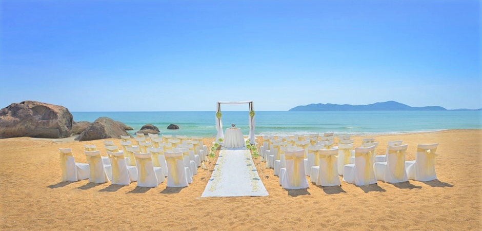 Sense of Romance Wedding at Banyan Beach