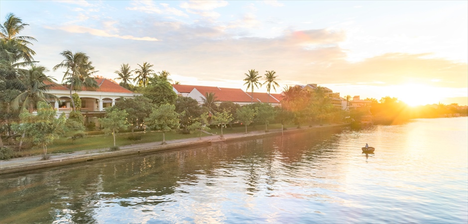 Boat Wedding at Hoi An River